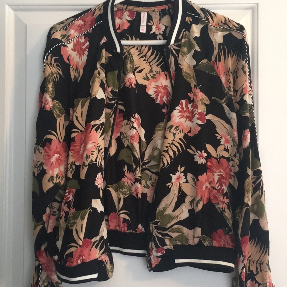Xhilaration Floral Jacket
